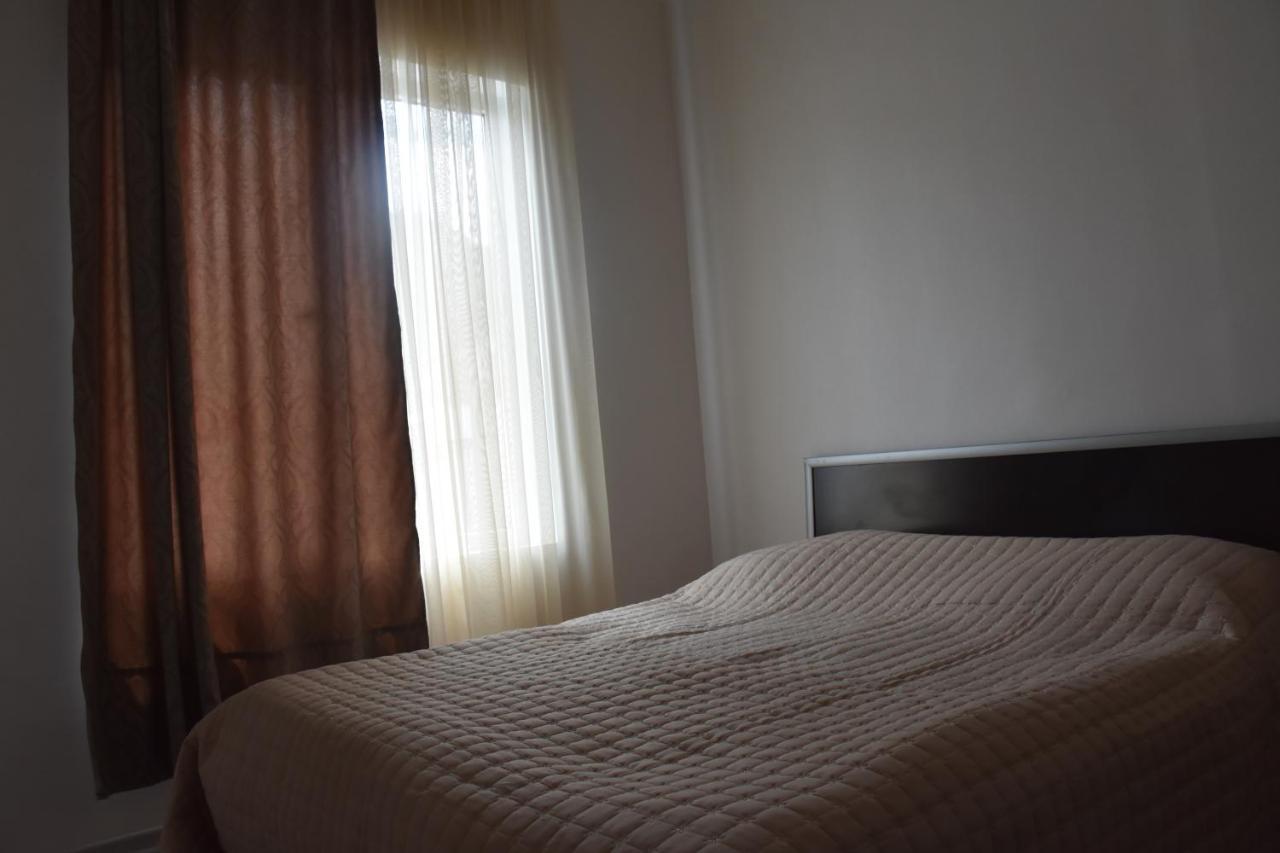 Guesthouse Natalia Borjomi Bagian luar foto