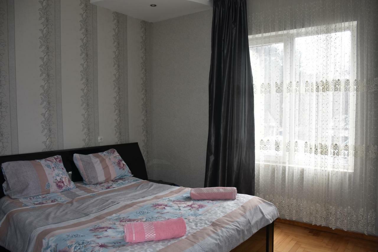Guesthouse Natalia Borjomi Bagian luar foto